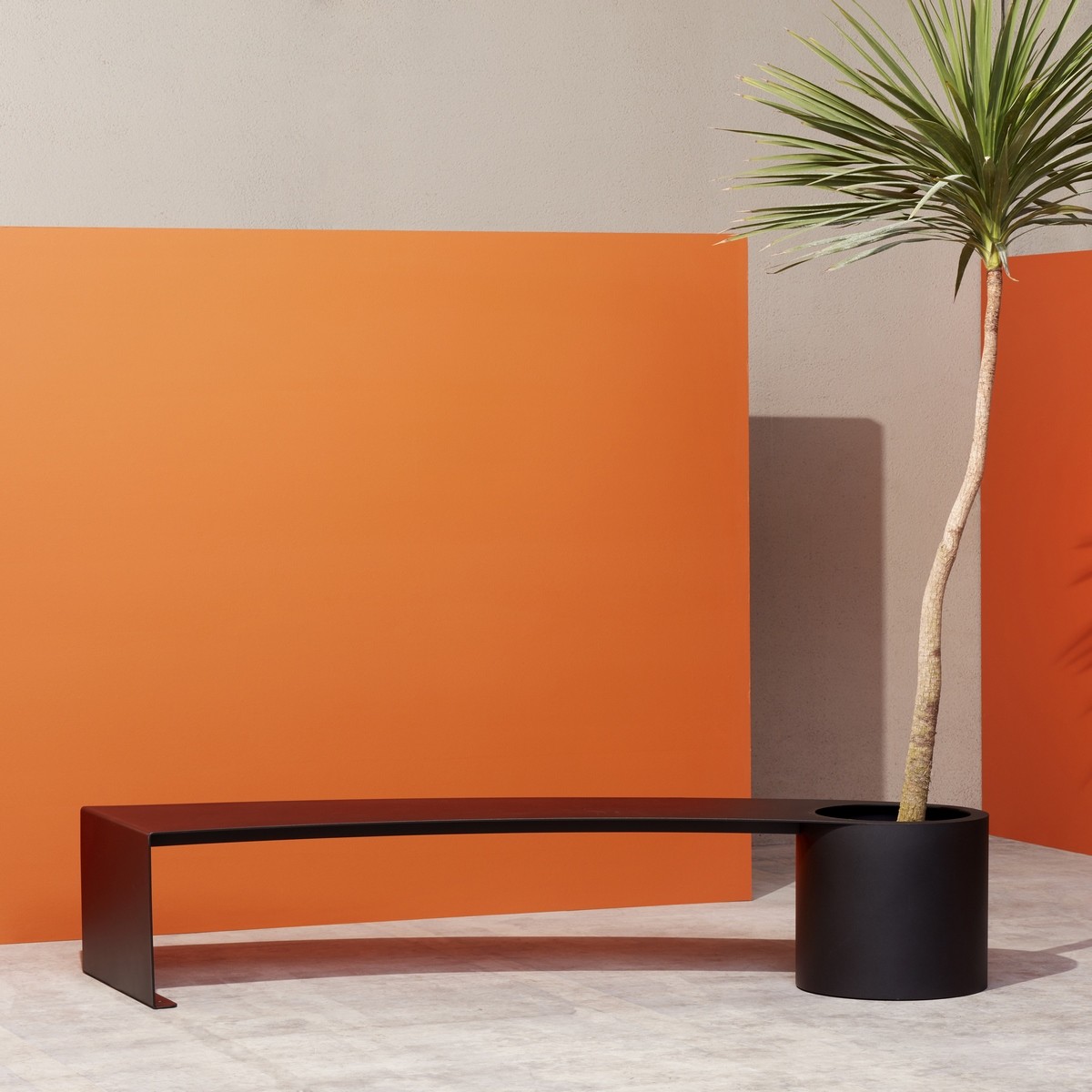 Banc design avec pot de fleurs intégré City