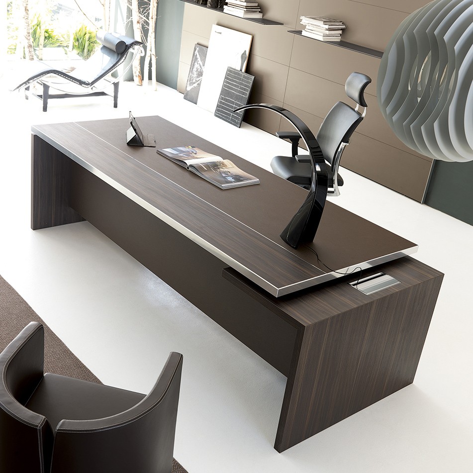 Bureau de direction design orme effet cuir brun Athos de IVM