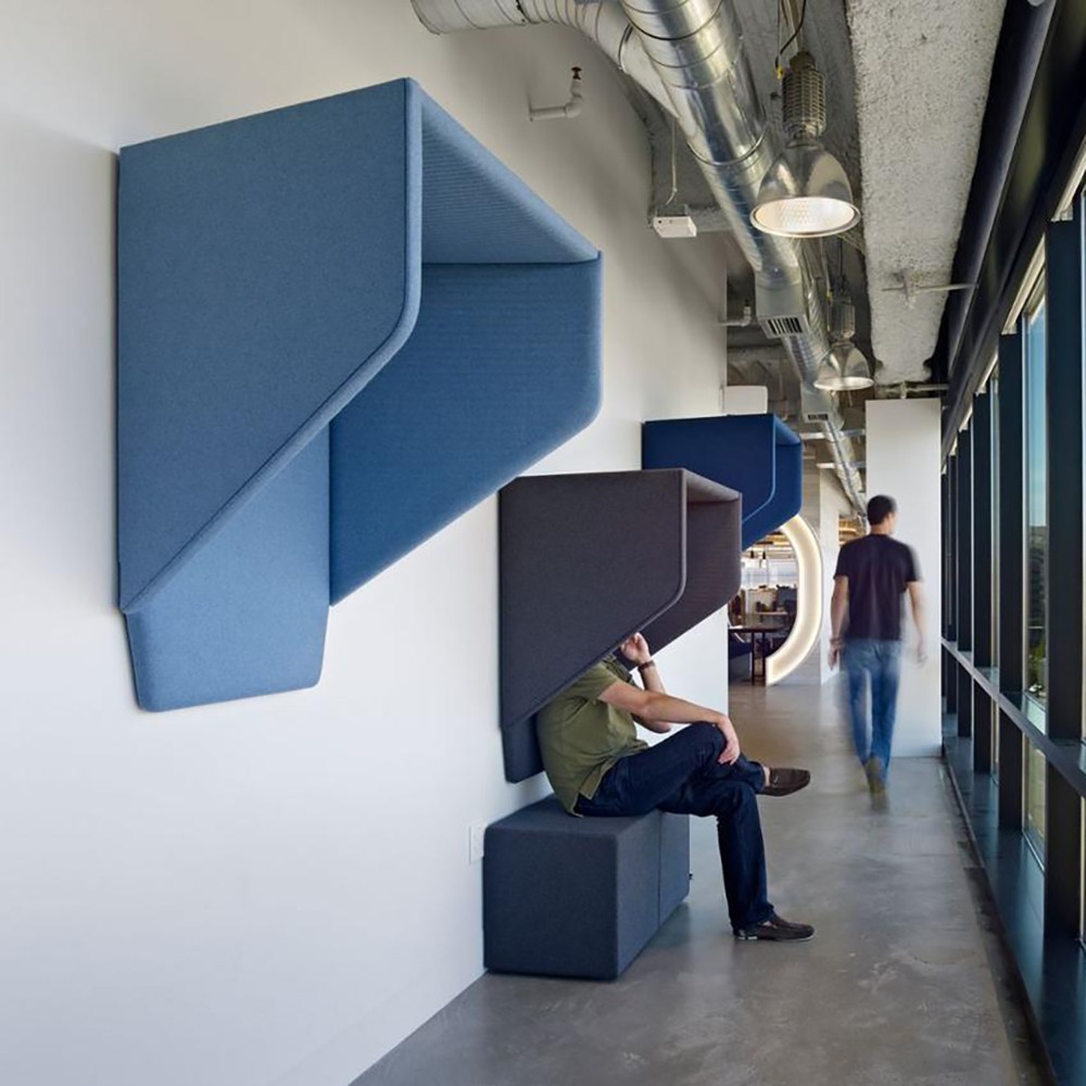 Cabines telephoniques acoustiques buzzihood par buzzispace