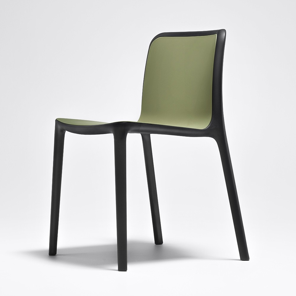 Chaise de collectivit&eacute; bicolore vert / noir BIKA