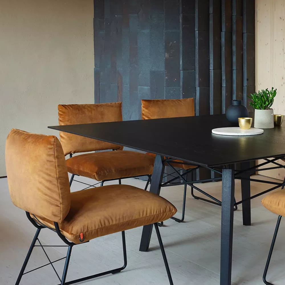 Chaise élégante Cosy pour aménagement restaurant haut de gamme 