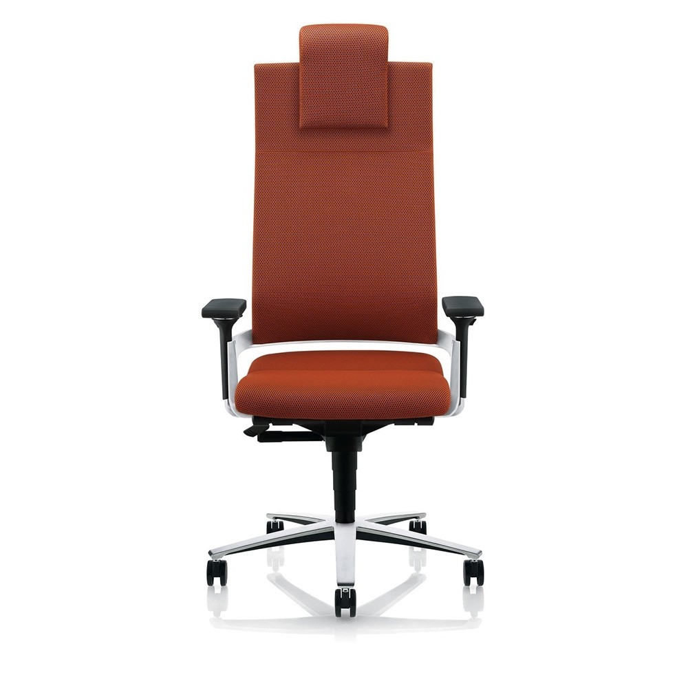 Fauteuil de direction avec appui-tête collection LACINTA de Zueco. Revêtement omega orange, piétement alu poli