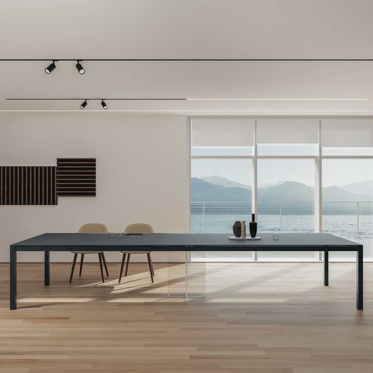 Grande table de réunion Zefiro sur-mesure avec pied intermédiaire transparent