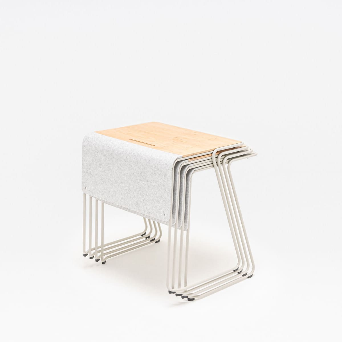 Table de formation empilable rangement pratique et rapide
