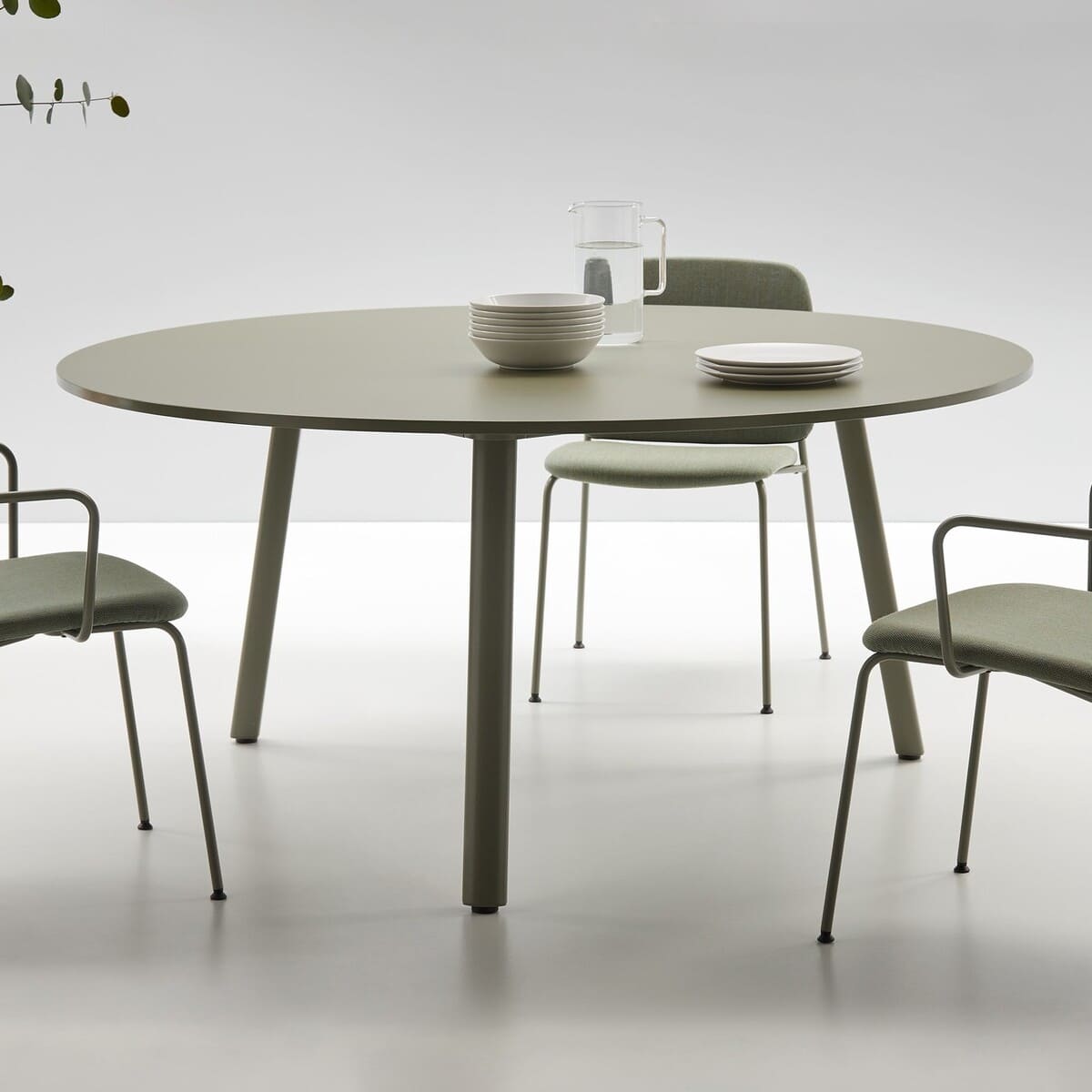 Table de réunion TKNIKA coloris vert kaki Akaba