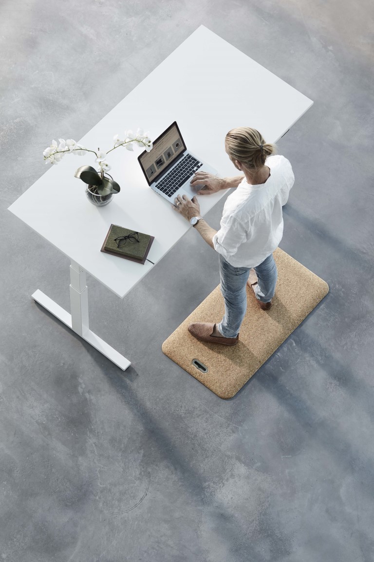 https://www.mahora-concept.com/media/catalog/product/t/a/tapis-ergonomique-travail-debout-yoga-standzon.jpg
