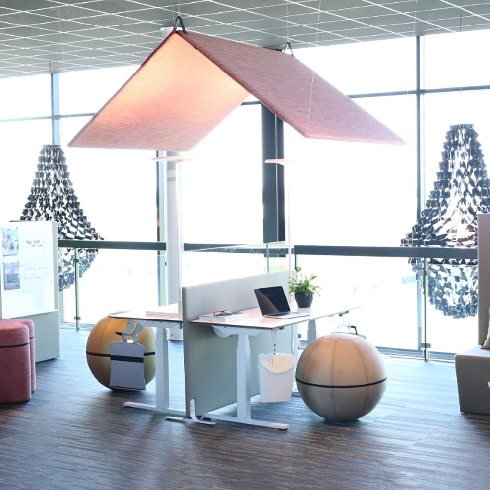 Panneau acoustique à suspendre en forme de toit HUT Gotessons