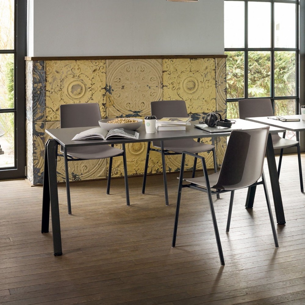 Table de formation ou de restauration empilable Yuno Wiesner Hager