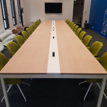 Table de réunion de 720cm - 22 personnes